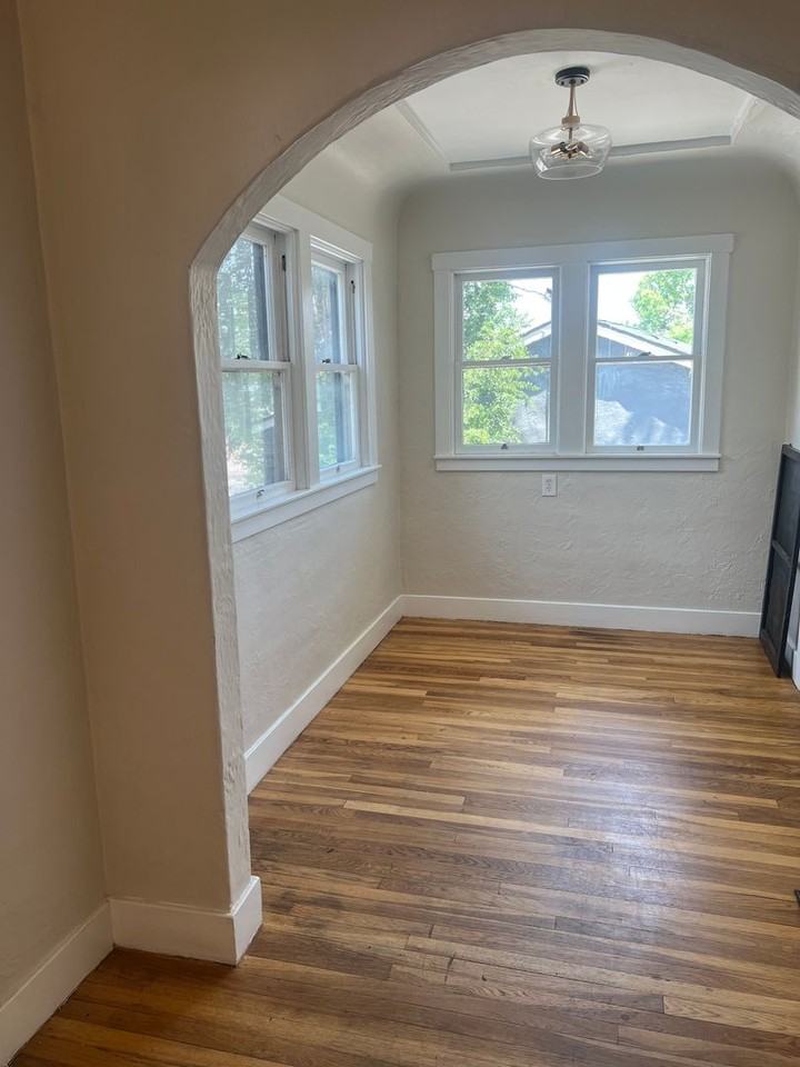 308 College Ct - Photo 3 of 38