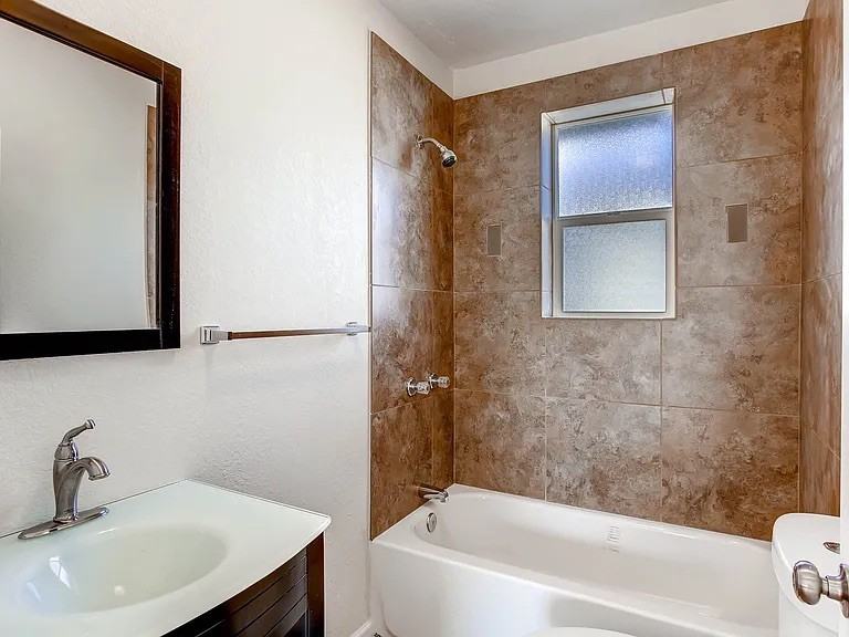 1518 Quince St - Photo 4 of 7