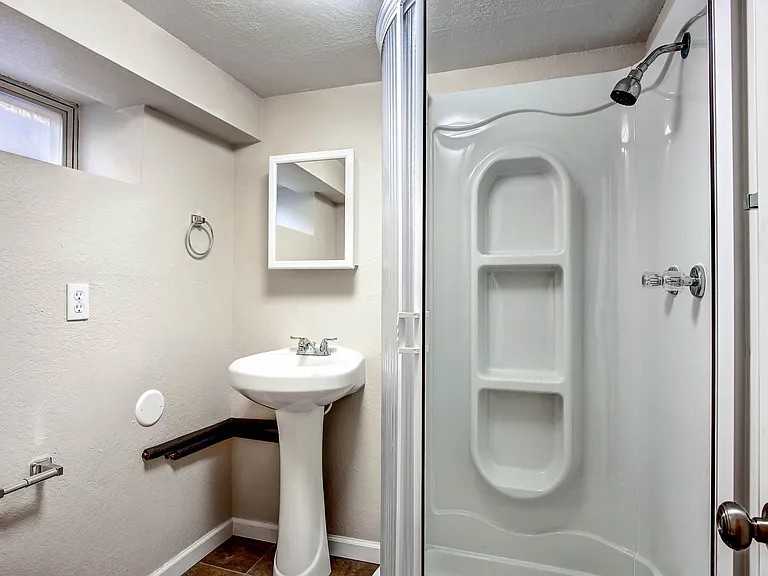 1518 Quince St - Photo 6 of 7