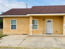 featured image of 900 W 3rd St