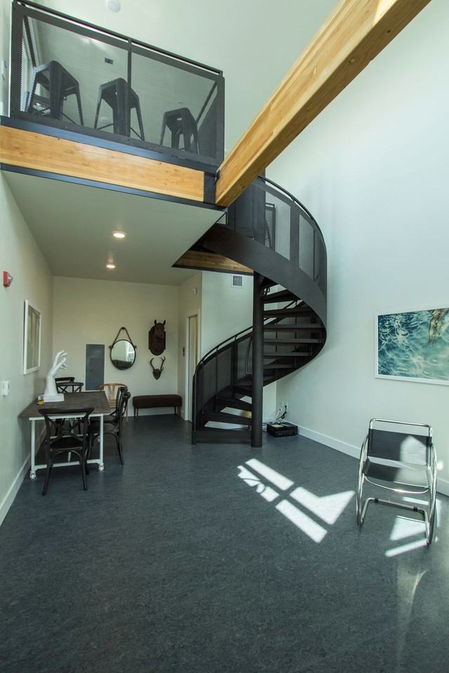 The Local 422 - Photo 4 of 11