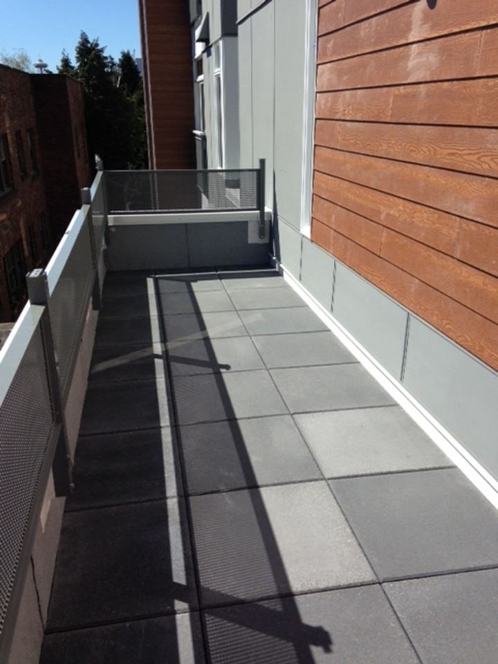 The Local 422 - Photo 7 of 11