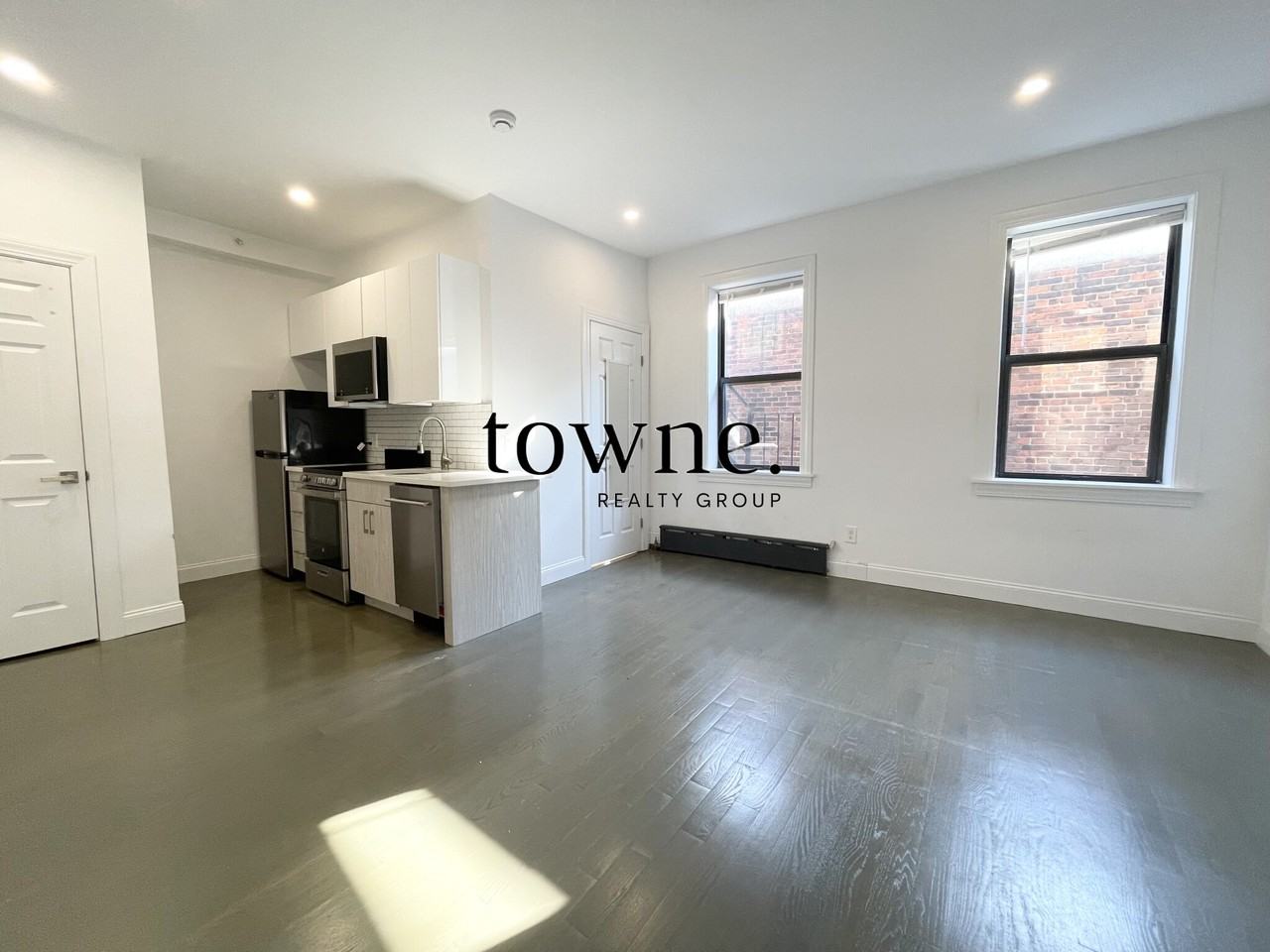 Queensberry St #29 - Photo 2 of 10