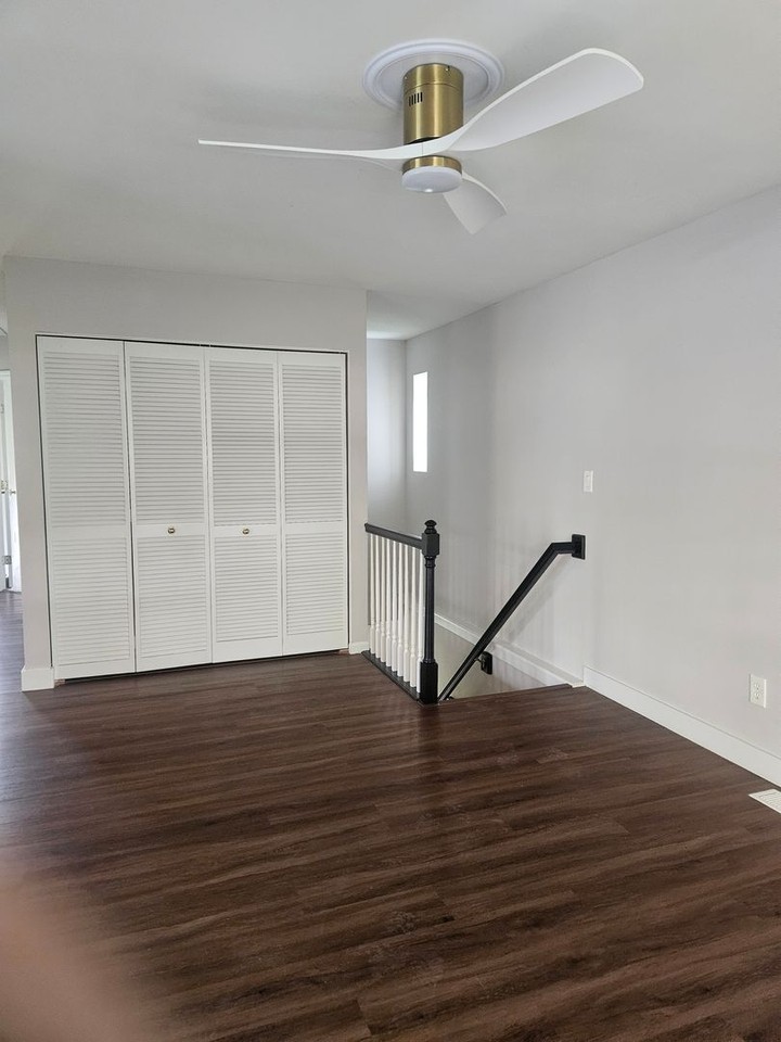 2344 Ridgecrest Dr - Photo 4 of 11