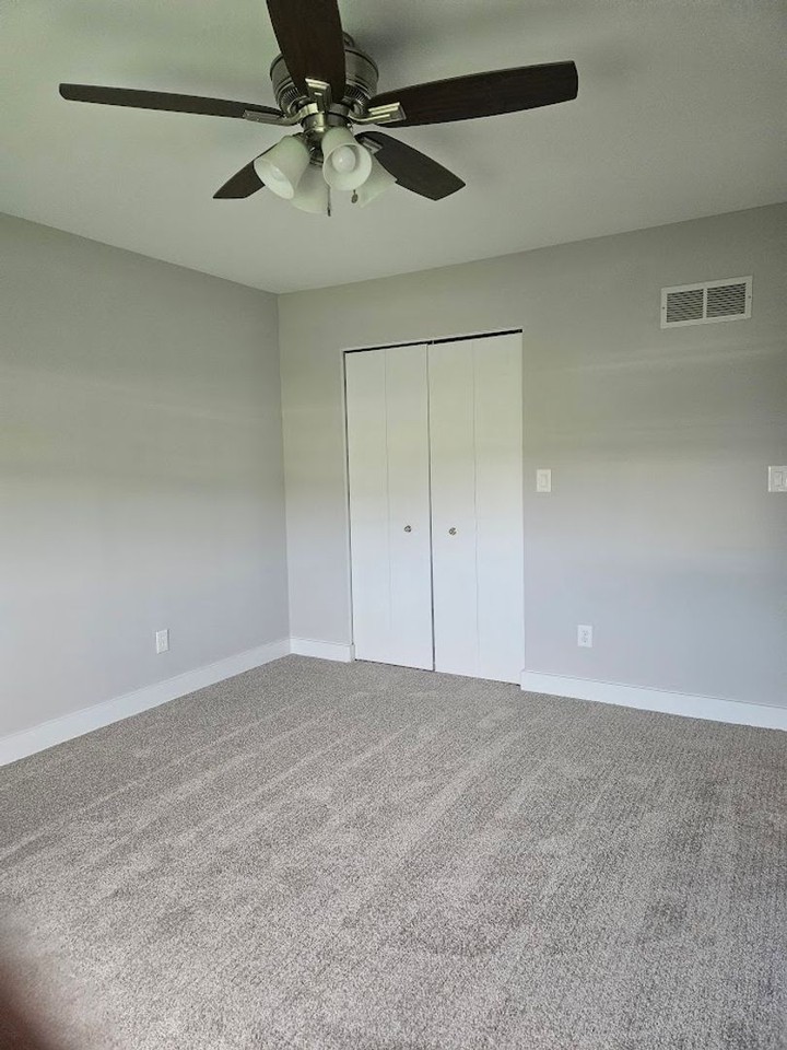2344 Ridgecrest Dr - Photo 5 of 11