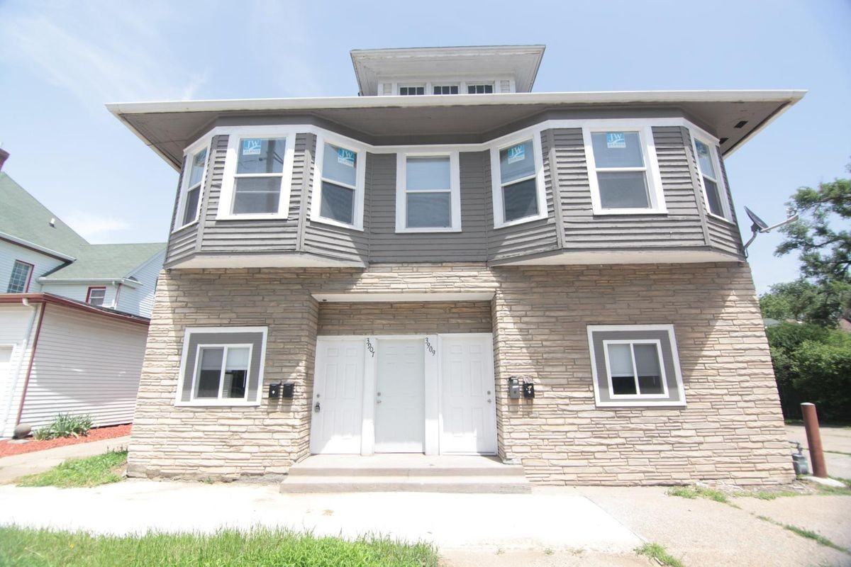 3907 7th Ave - Photo 3 of 12