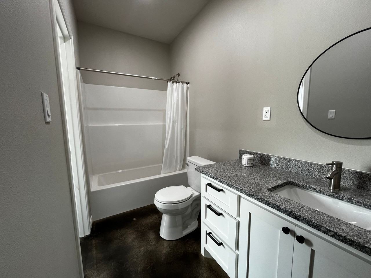 Country Road Triplex - Photo 6 of 14