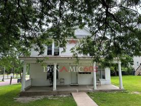 434 N Spring Ave - Photo 1 of 1