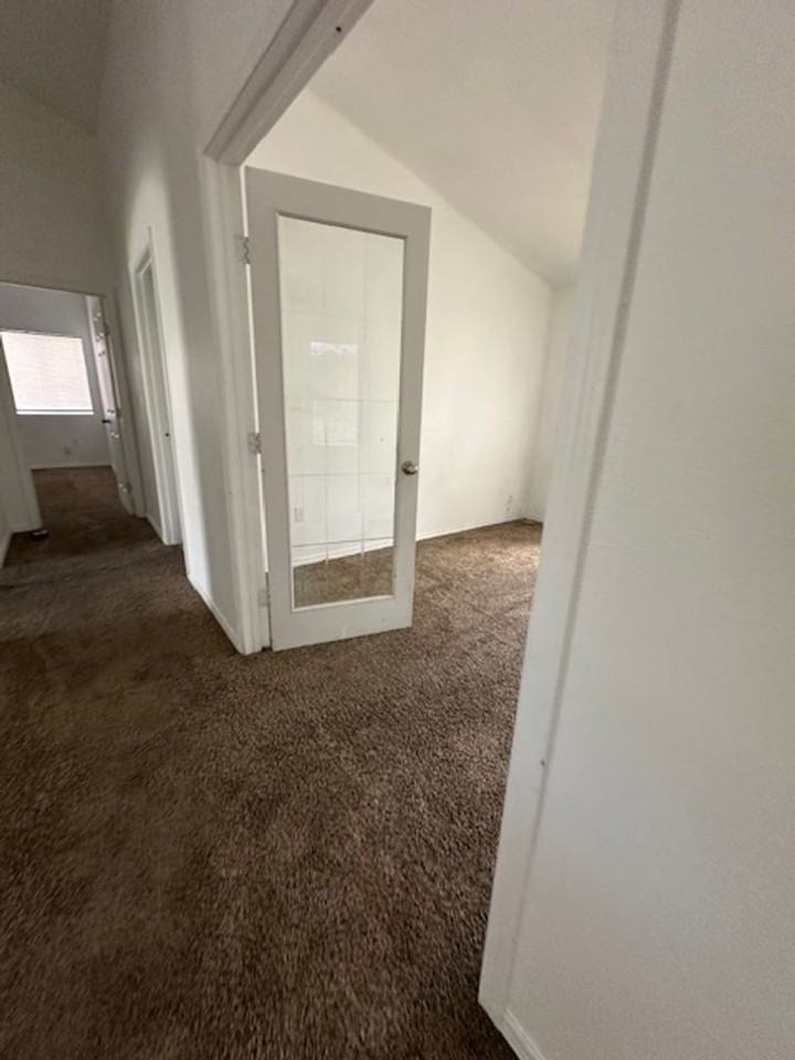 610 N Mississippi Dr - Photo 3 of 11