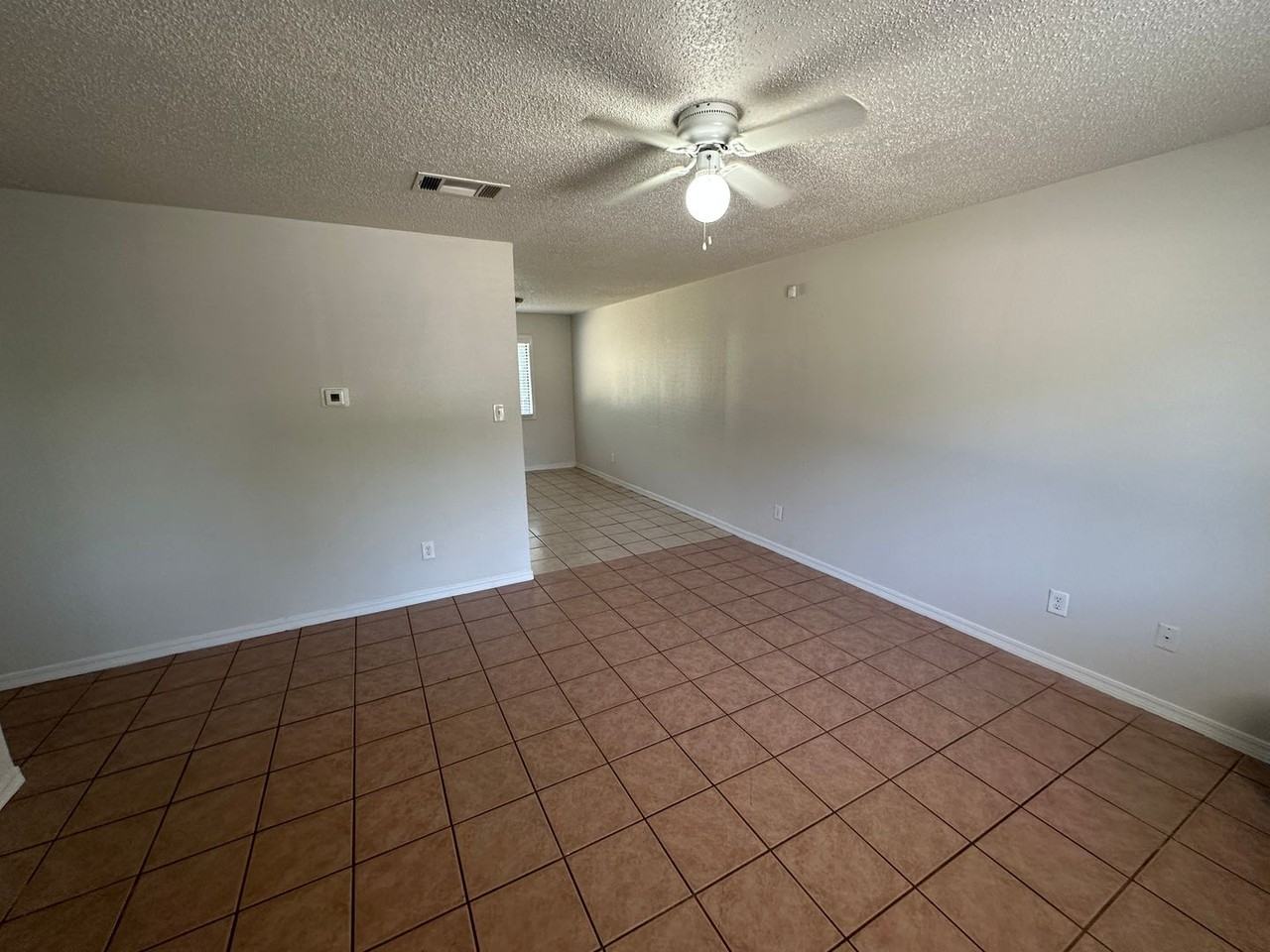 10505 Mcmillian Dr - Photo 2 of 9