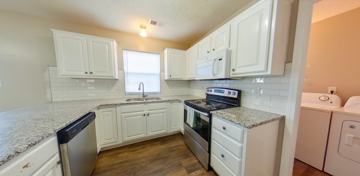 featured image of 438 Butterfield Rd