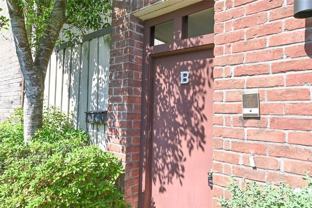 2243 W Alabama St #B - Photo 1 of 1