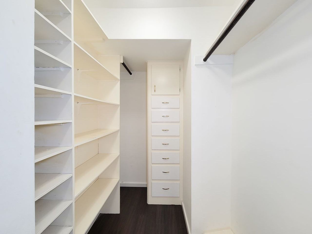 2243 W Alabama St #B - Photo 7 of 49