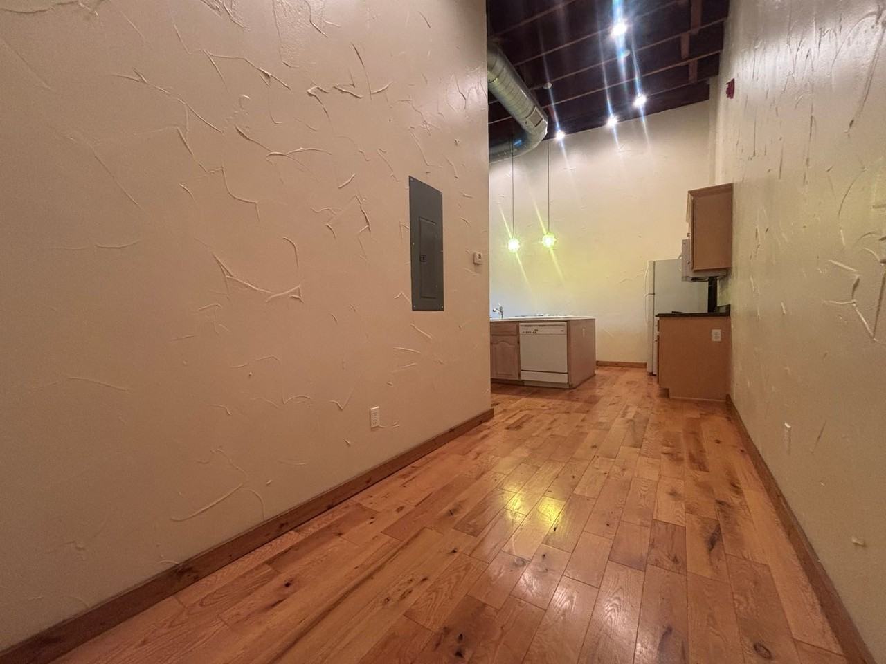 601 601 N National #225 - Photo 2 of 9