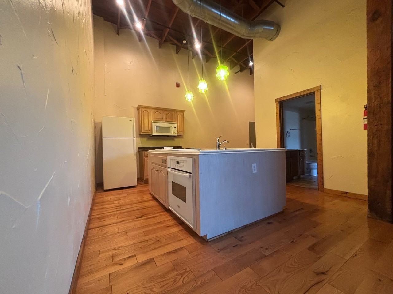 601 601 N National #225 - Photo 4 of 9