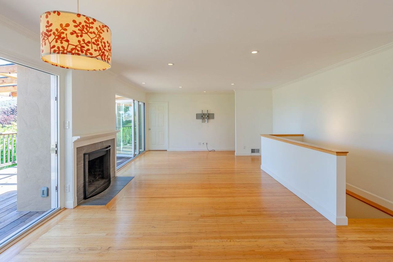 5 Ash Ave - Photo 2 of 34