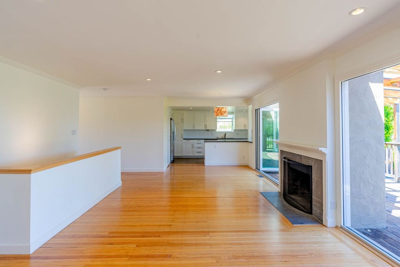 5 Ash Ave - Photo 3 of 34