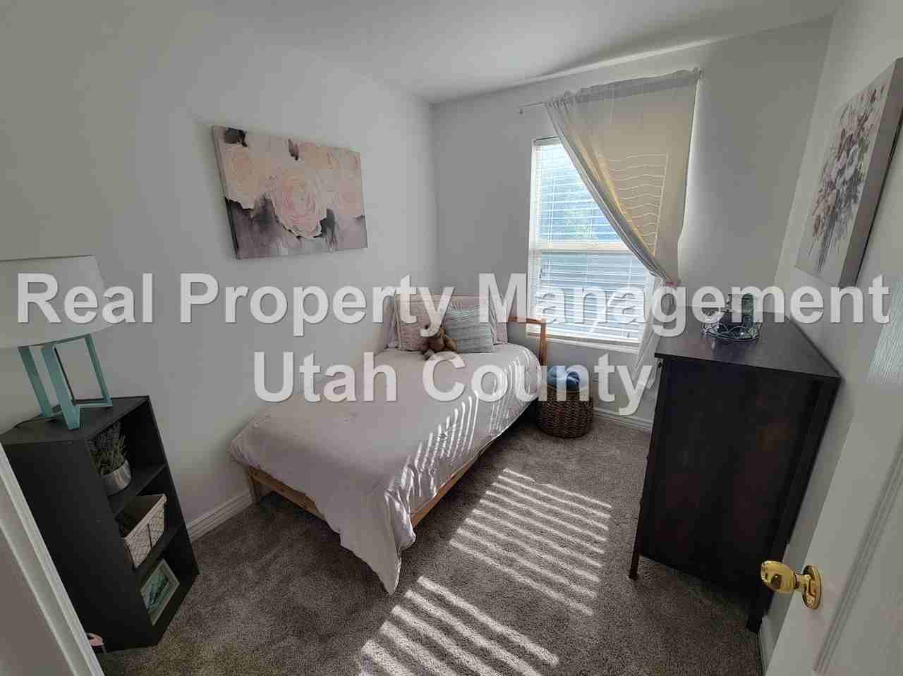 7971 N Wycliffe Way - Photo 7 of 24
