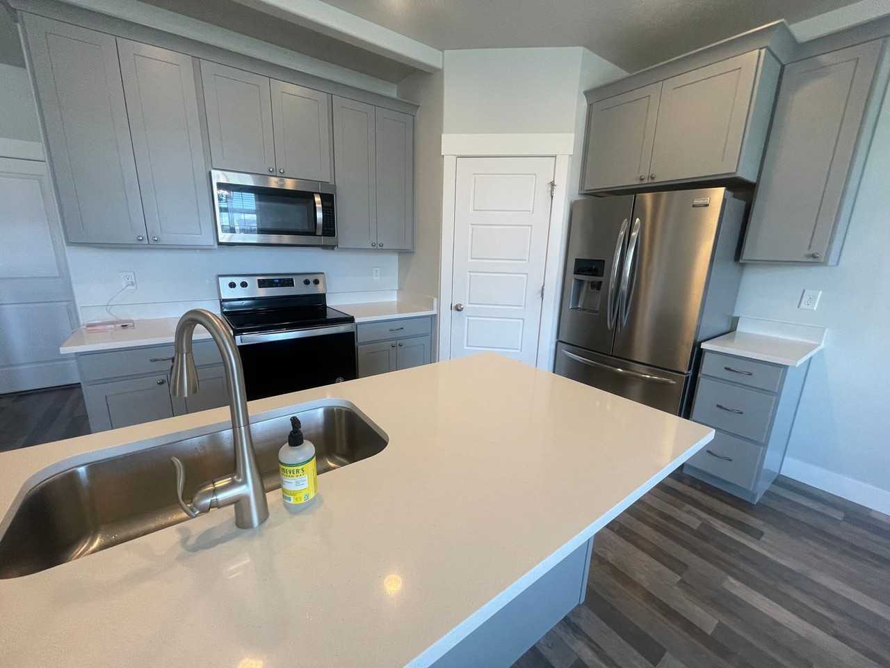 4013 W 740 N - Photo 2 of 16