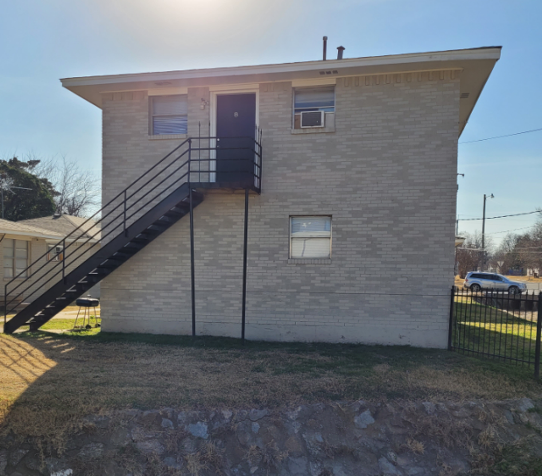 1113 NW Euclid - Photo 6 of 17