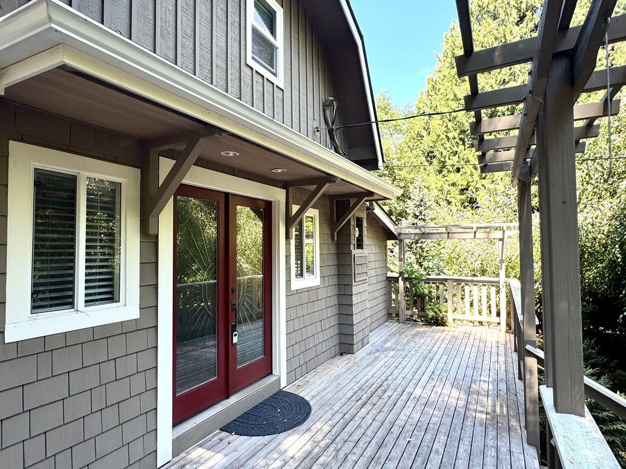 12555 Sunrise Dr Ne - Photo 3 of 18