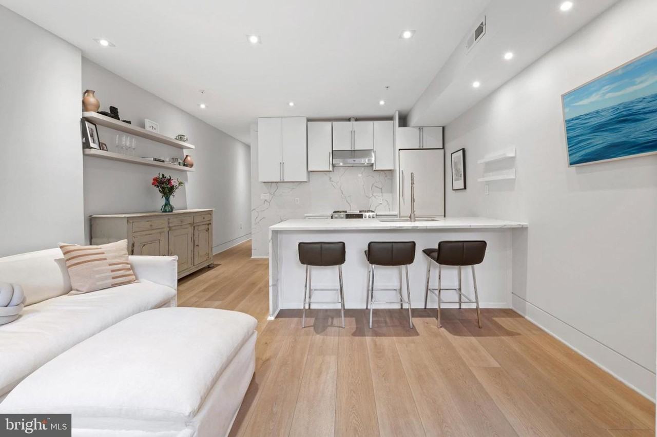 1713 15th St Nw #1 - Photo 4 of 25