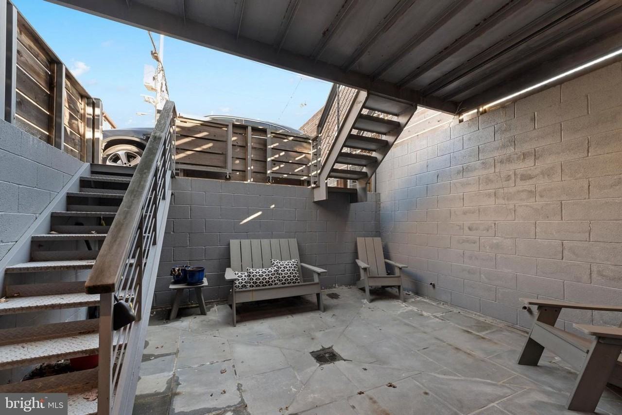 1713 15th St Nw #1 - Photo 6 of 25