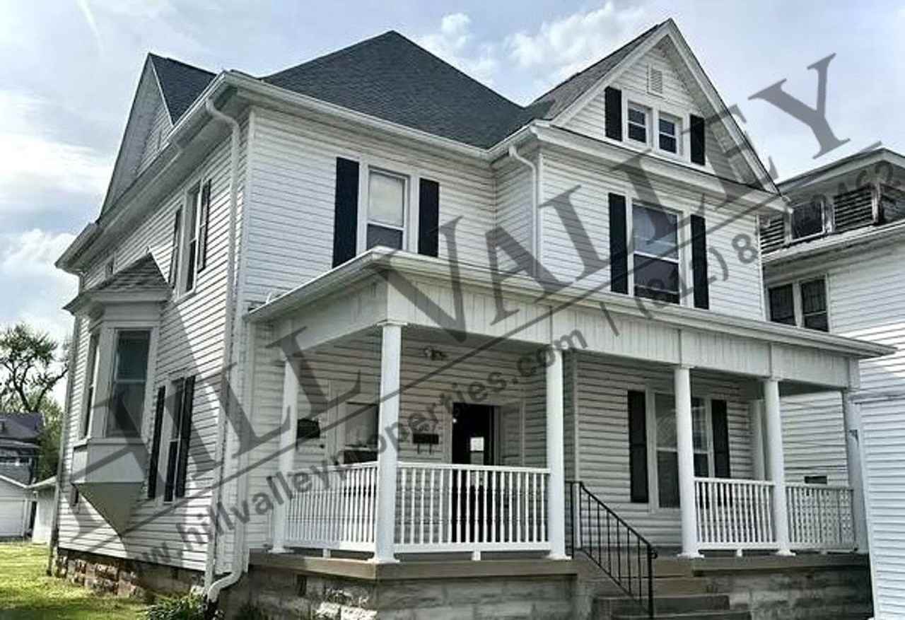 1607 S 7th St - Photo 2 of 9