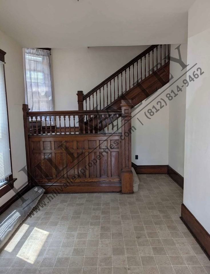 1607 S 7th St - Photo 3 of 9