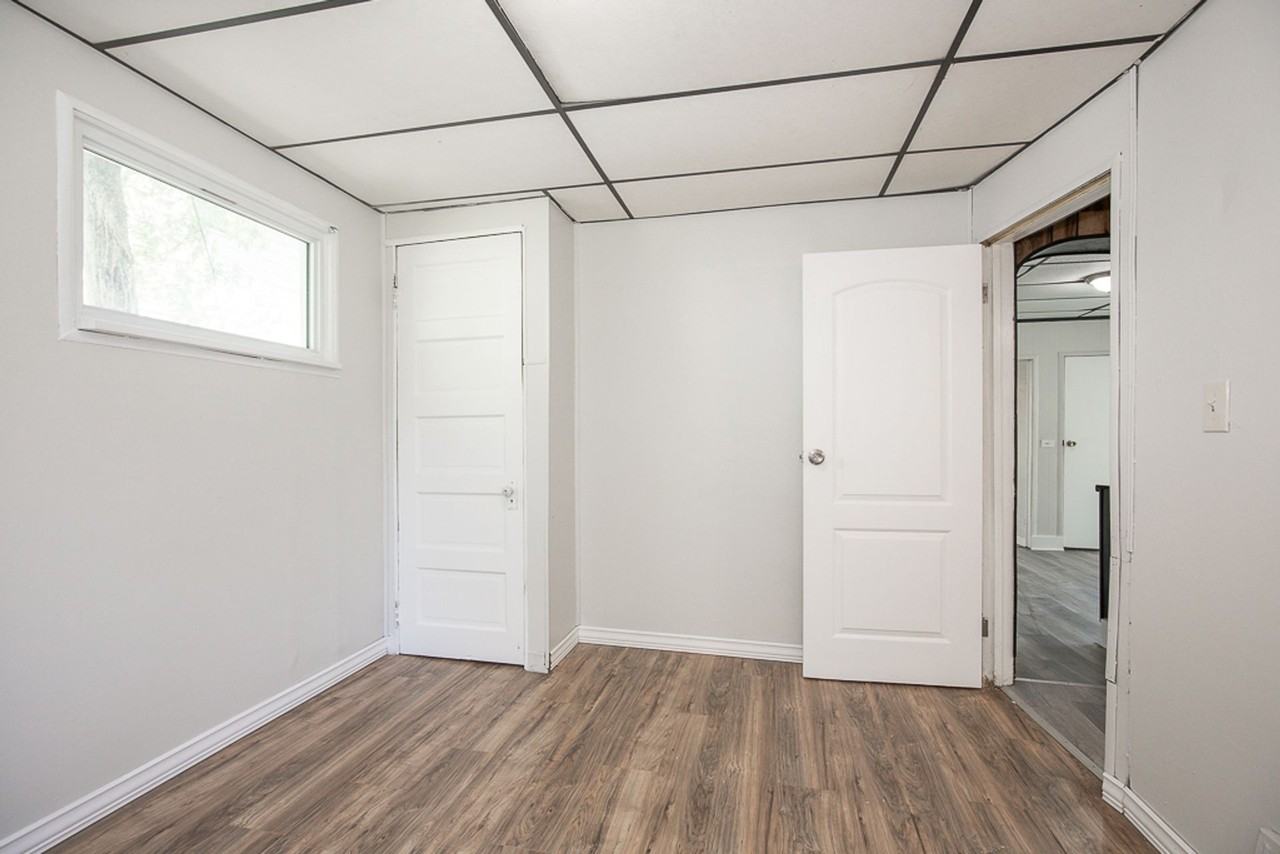 3408 E 140 ST - Photo 5 of 18