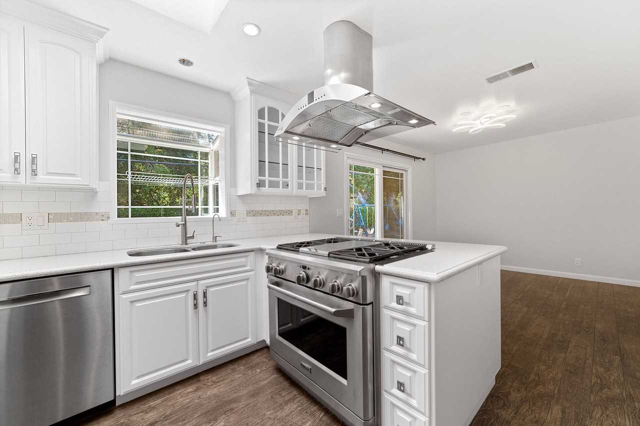 1565 Silacci Dr - Photo 3 of 16