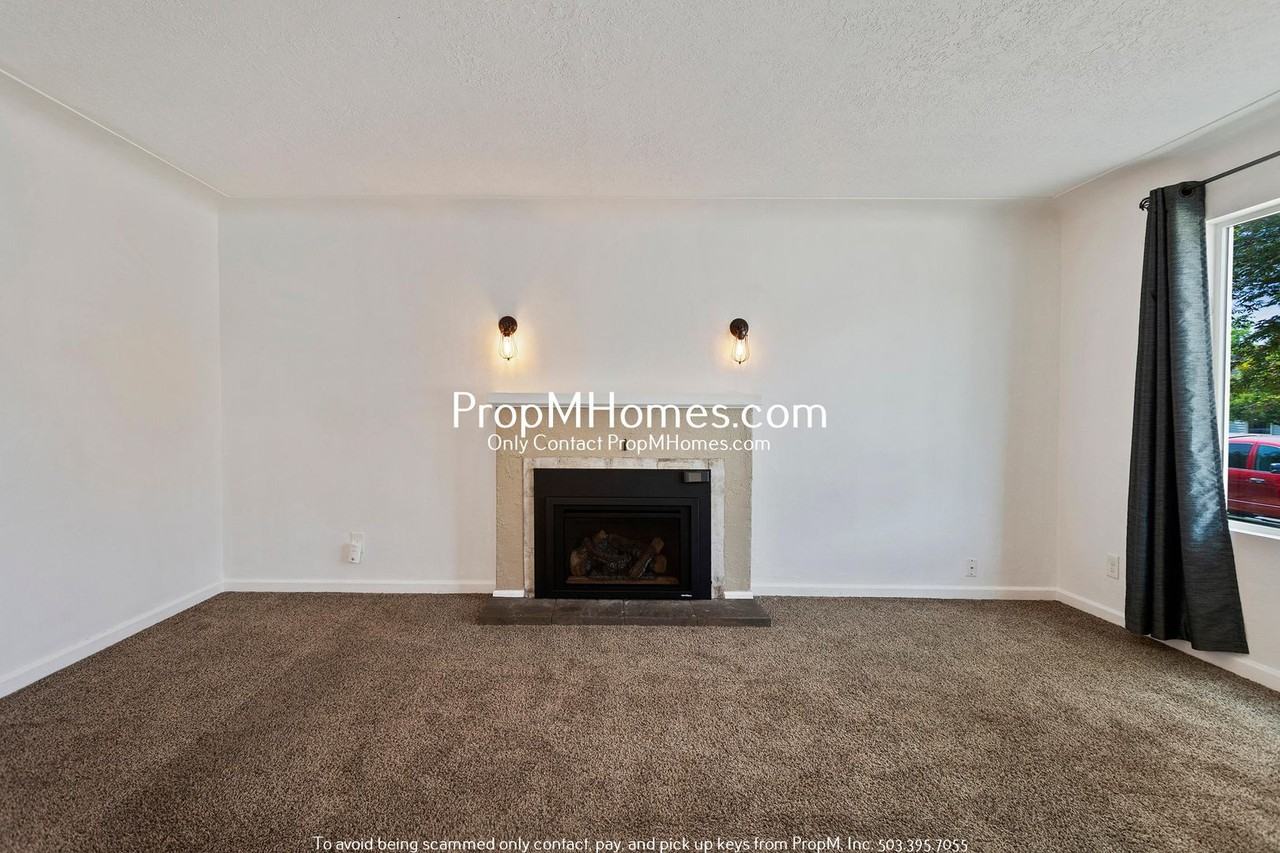 1226 25th St Ne - Photo 3 of 26