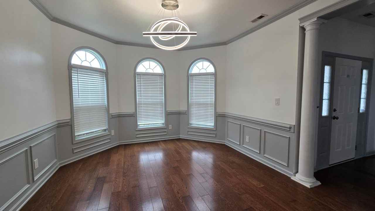 2913 Schonner Ct - Photo 2 of 30