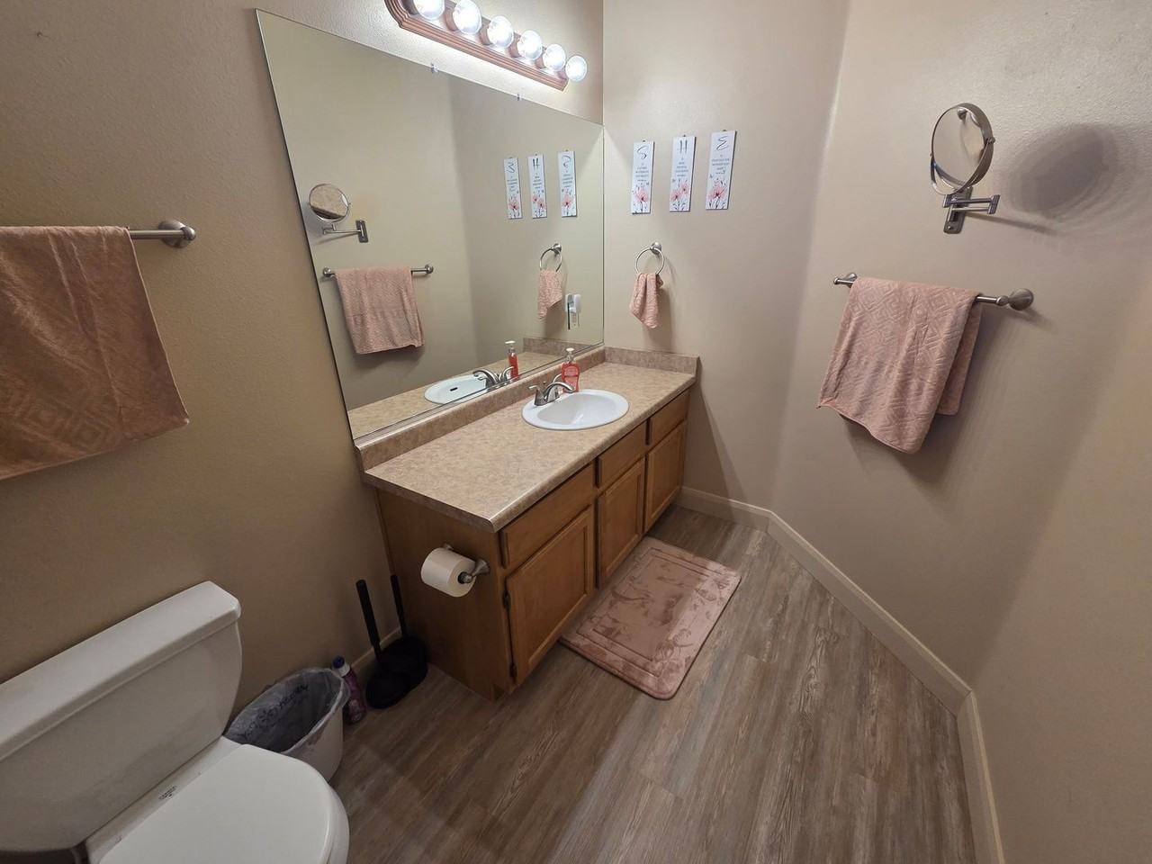 700 N Main St #H7 - Photo 6 of 12