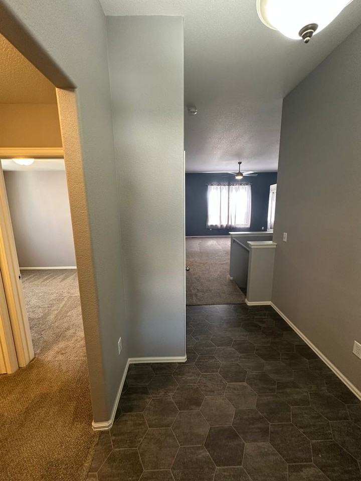 704 Cavern St - Photo 3 of 35