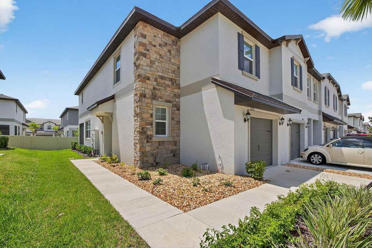 10317 Trumpet Honeysuckle Way - Photo 2 of 41