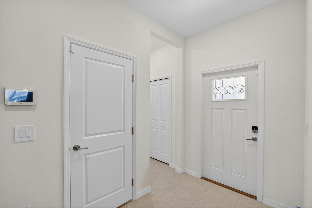 10317 Trumpet Honeysuckle Way - Photo 3 of 41