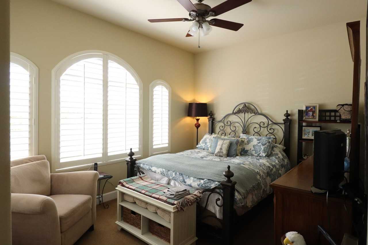 895 Sage Crest Dr - Photo 2 of 7