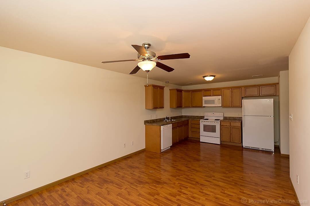 N Frederick 915 - Photo 3 of 21