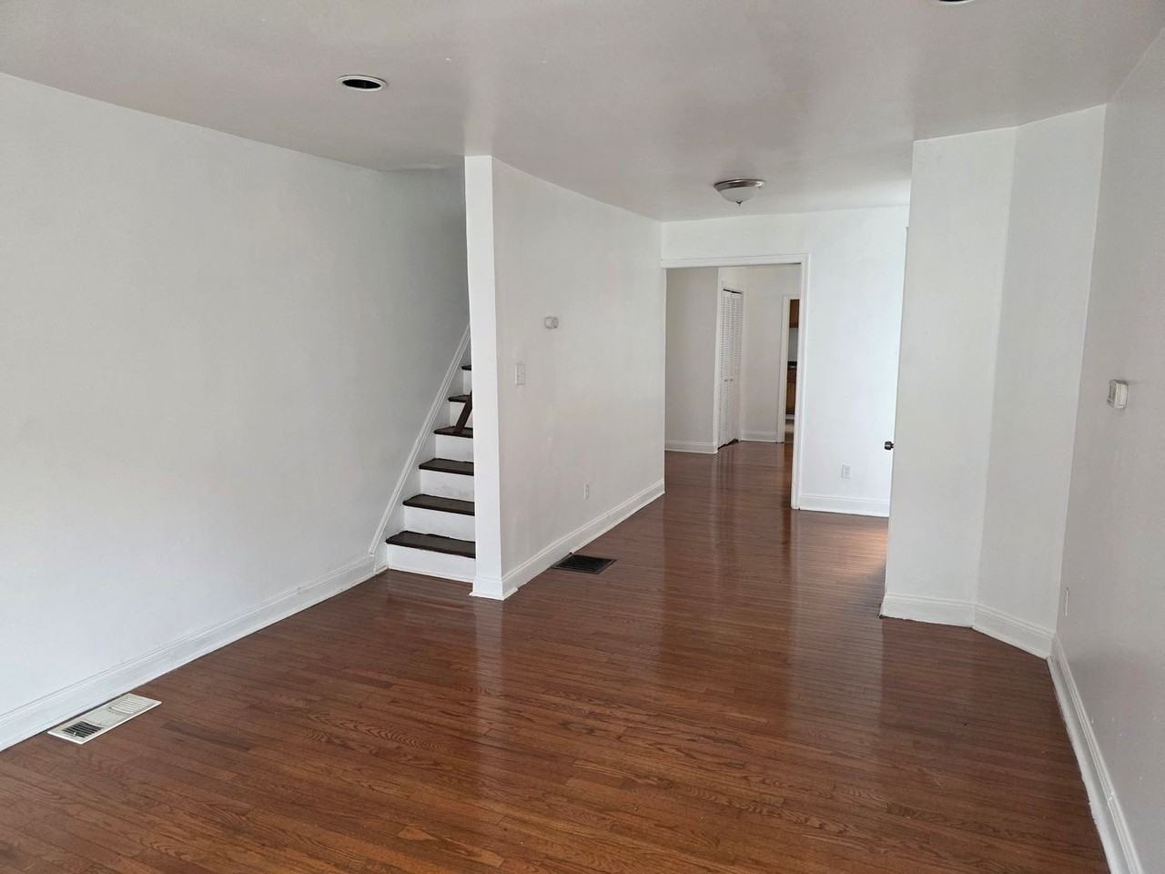 505 Shearman St - Photo 3 of 20