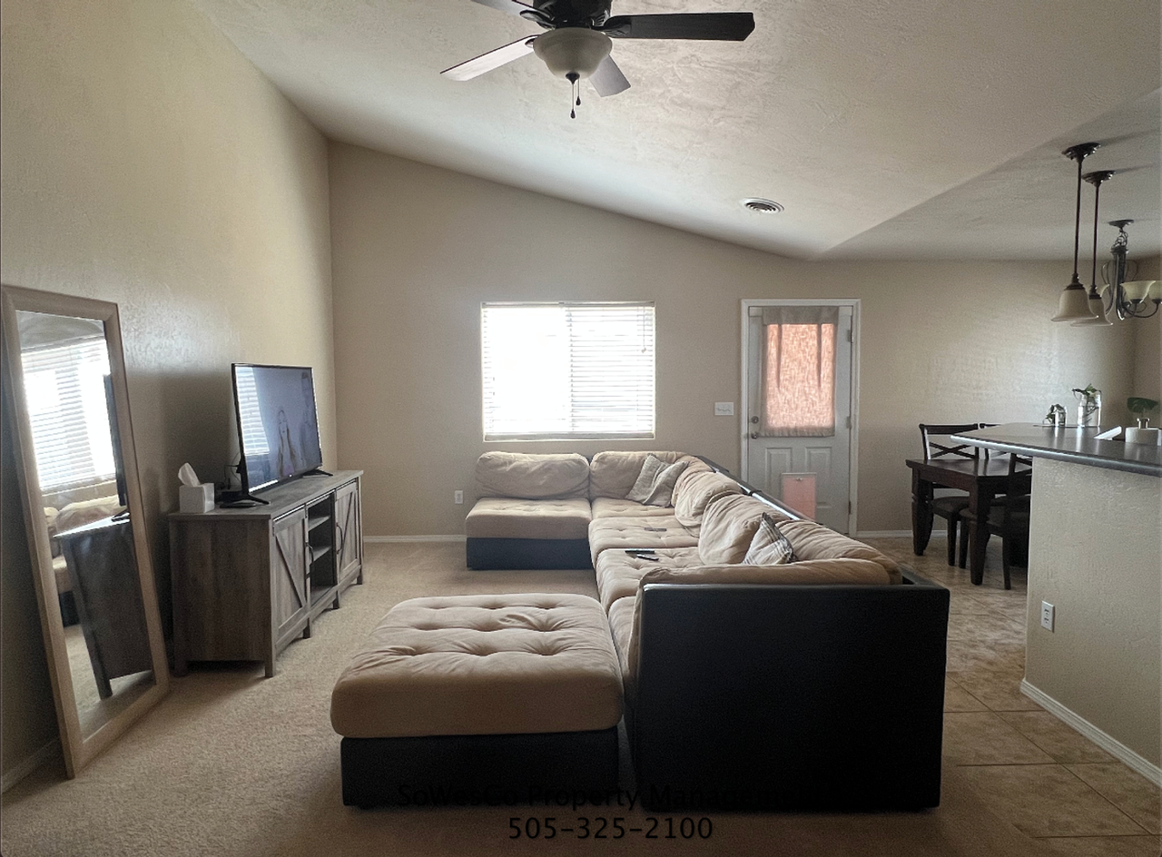 1121 Little Rabbit Dr - Photo 4 of 16