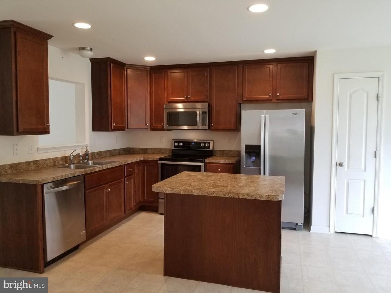 171 Natural Way - Photo 3 of 17