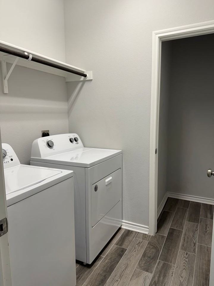 332 Mclintock Rd - Photo 7 of 19