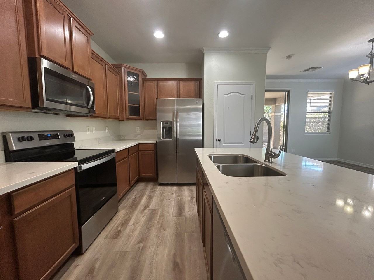 4425 E Los Altos Dr - Photo 2 of 27