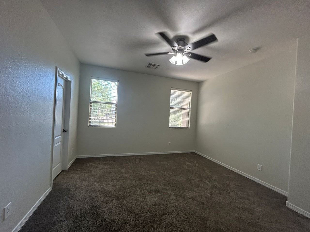 4425 E Los Altos Dr - Photo 7 of 27