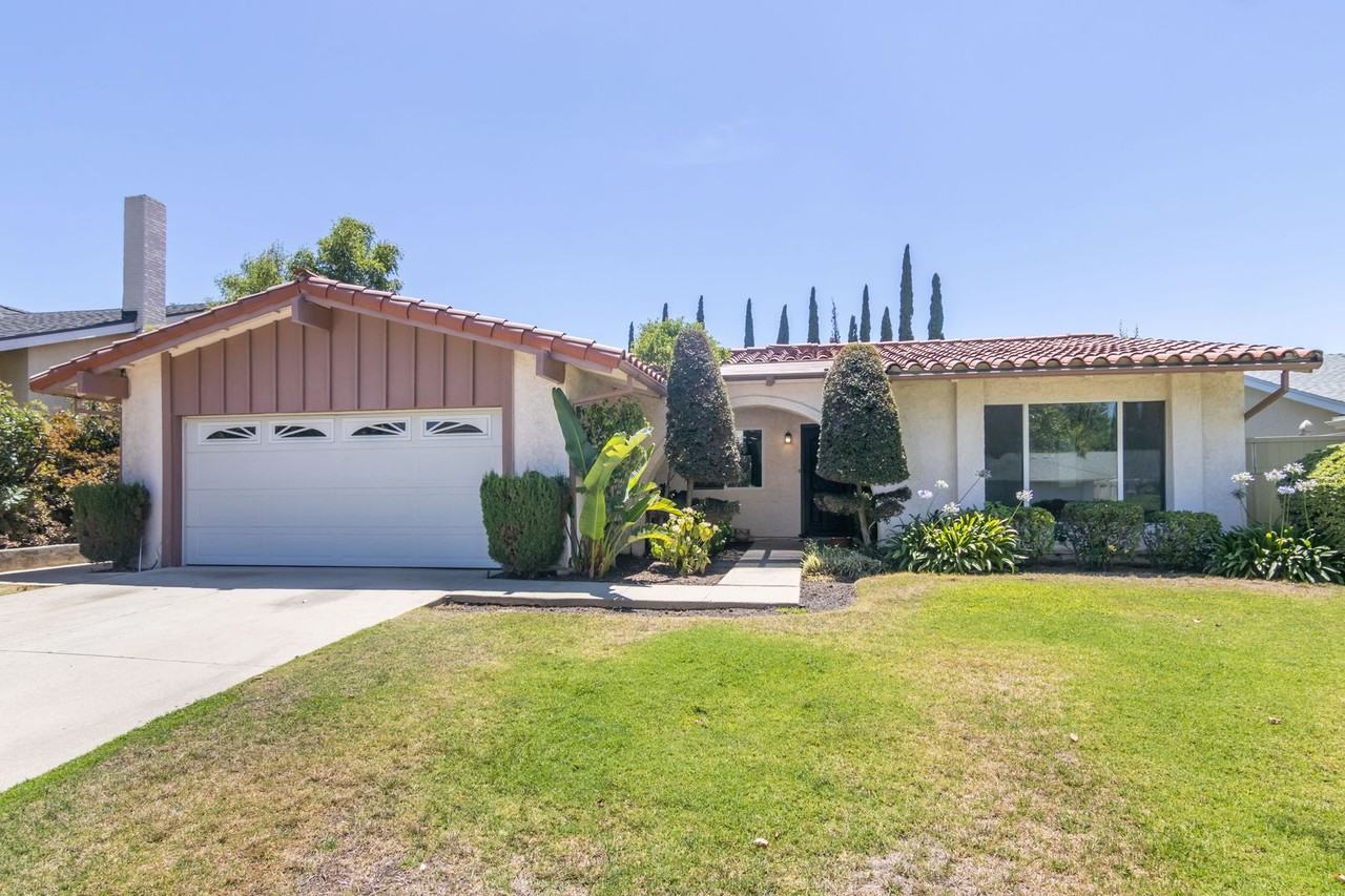 20746 Horace St - Photo 2 of 25