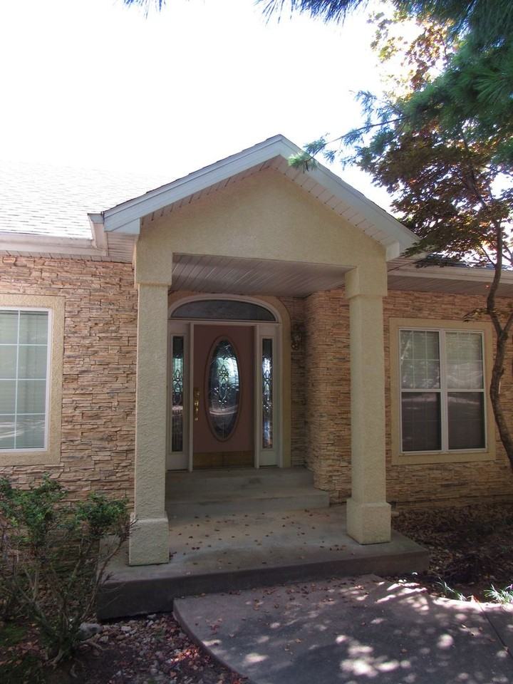 1581 Ridgeview Ter - Photo 3 of 50