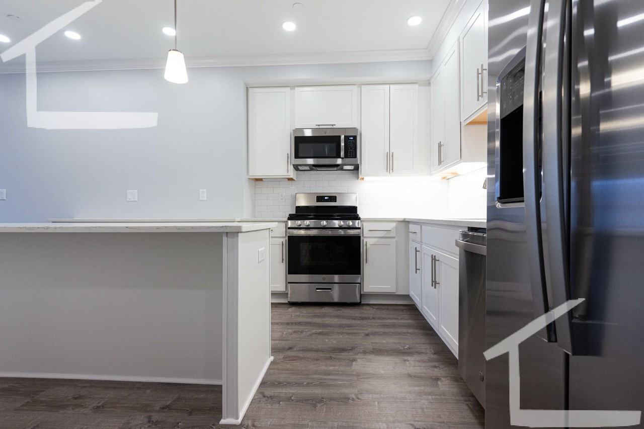 120 Kenrick St - Photo 3 of 15