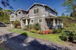 featured image of 412 15th Ave