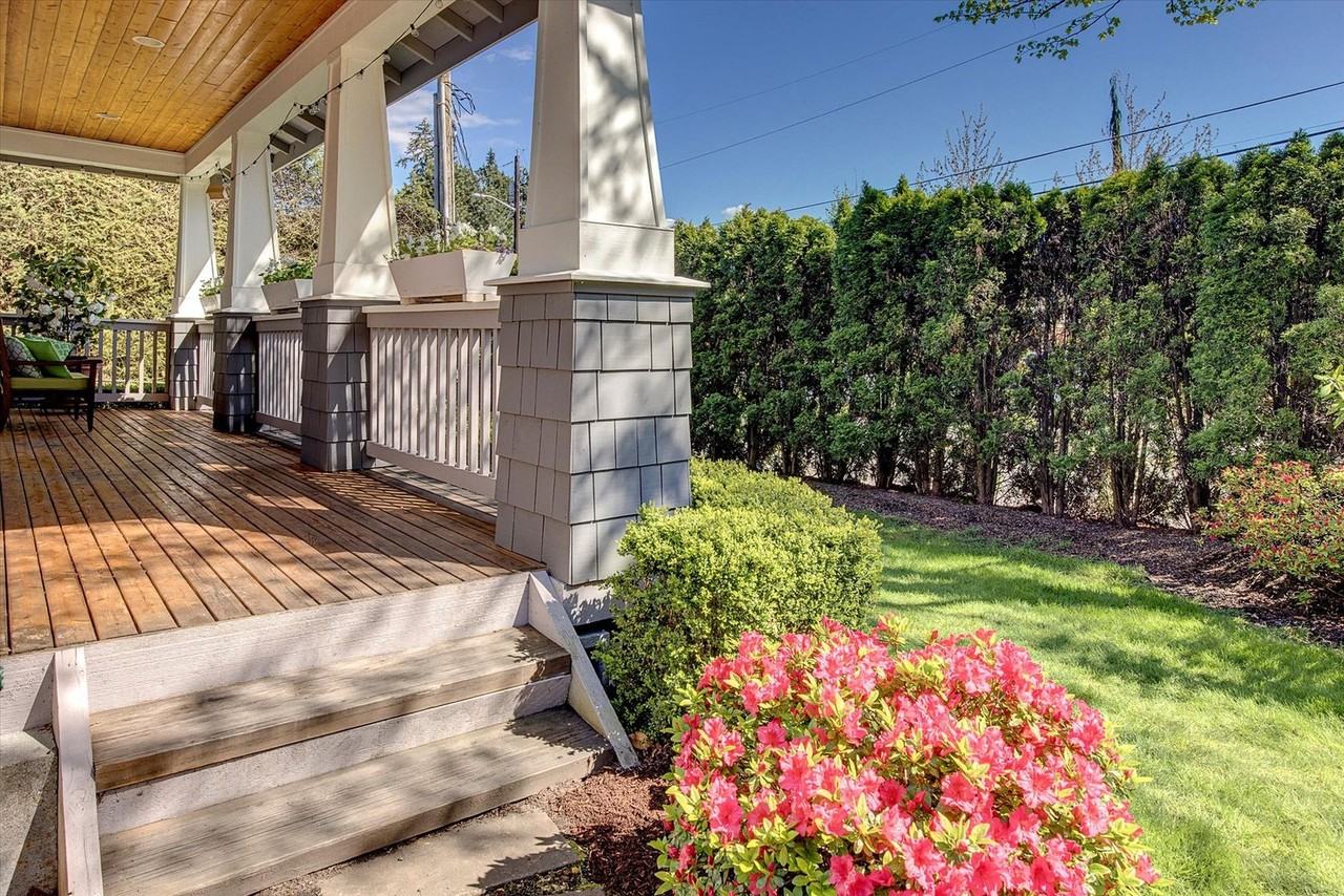 412 15th Ave - Photo 2 of 40